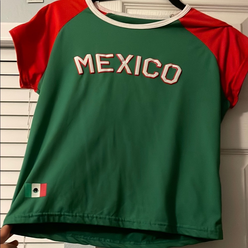 Green and Red Mexico tee